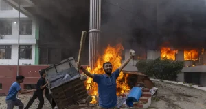 Las 48 horas que incendiaron Nepal: una cronología del colapso total.